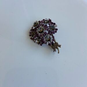 Vintage-Inspired Purple Flower Bouquet Brooch
